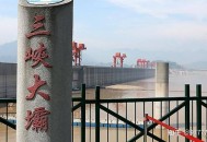 中国一旦攻克芯片难题，芯片会变成白菜价吗？
