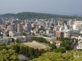 为什么日本动画从其他城市到东京的人，都会刻画成土包子一样的感觉？