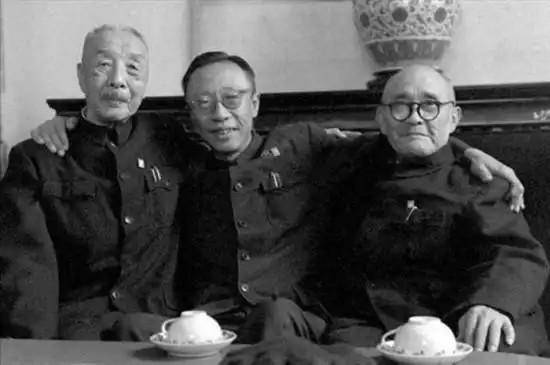 怎么评价抖音上模仿朱重八的视频？  第5张
