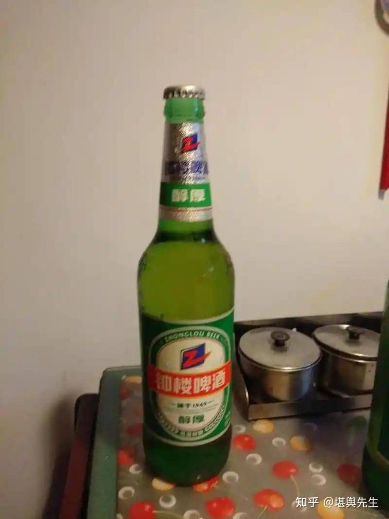 农民工中午吃饭为什么都喜欢喝一瓶啤酒呢？  第1张