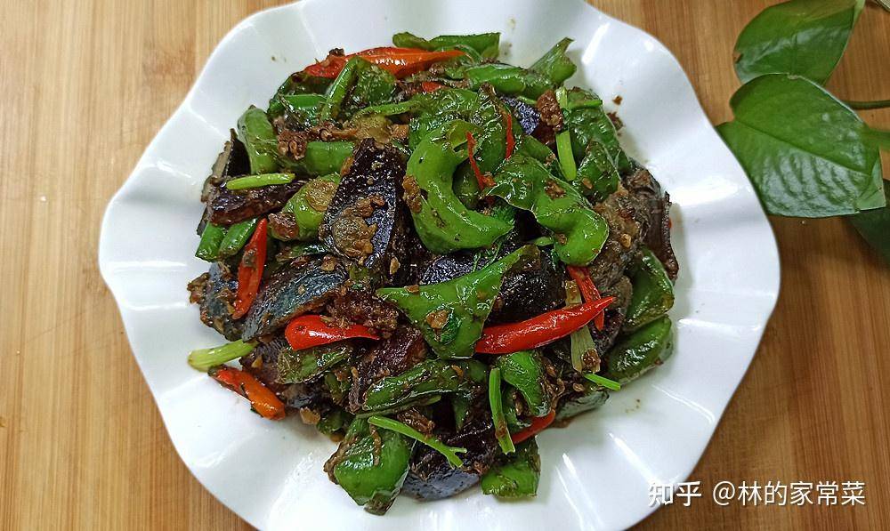 皮蛋除了可以做凉拌菜，还有擂辣椒皮蛋有没有什么其他不一样的做法？  第2张