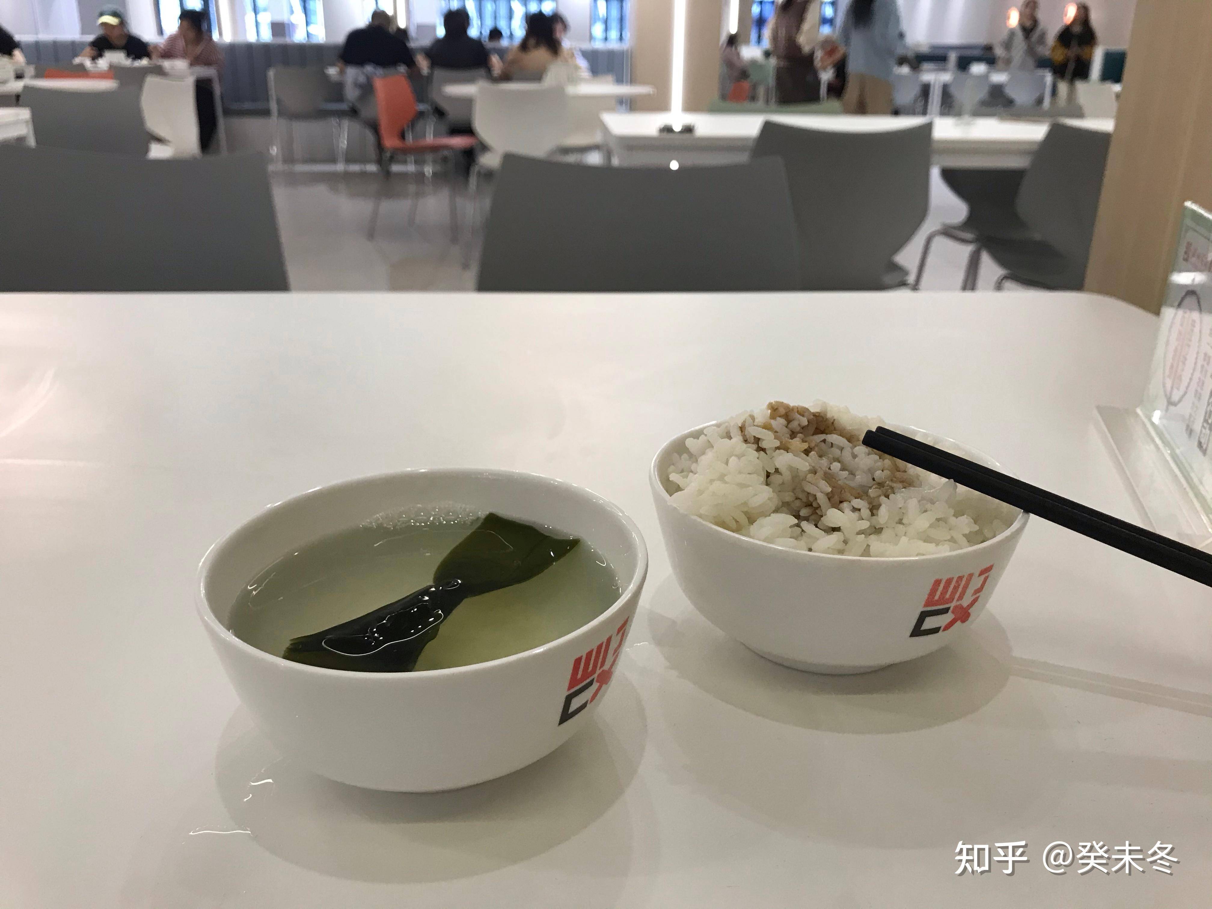 在食堂吃饭点一个菜会很丢人吗？  第2张