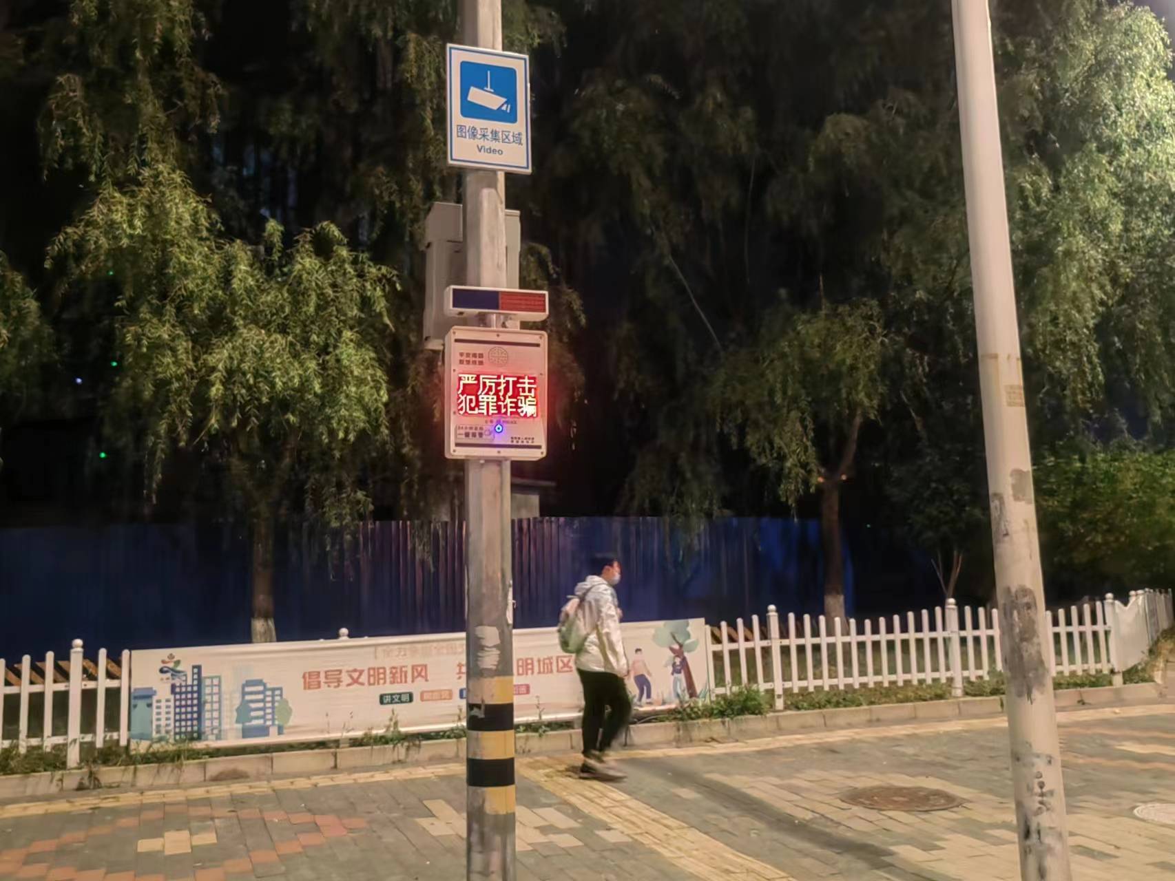 你被哪个后来知道很sb的BUG困扰过一周以上吗？  第3张